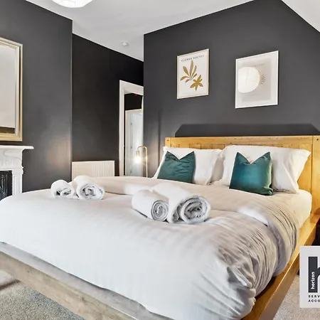 Free Parking - Dog Friendly - Relocating - Lt